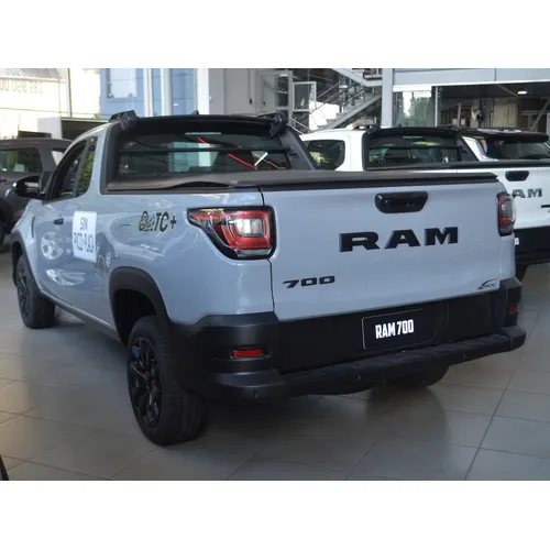 RAM 700 2025 Gris Bogotá