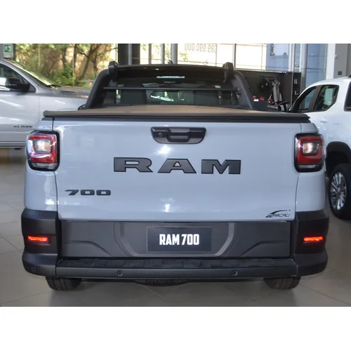 RAM 700 2025 Gris Bogotá
