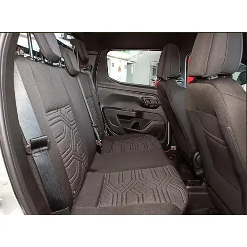 RAM 700 2026 Gris Bogotá