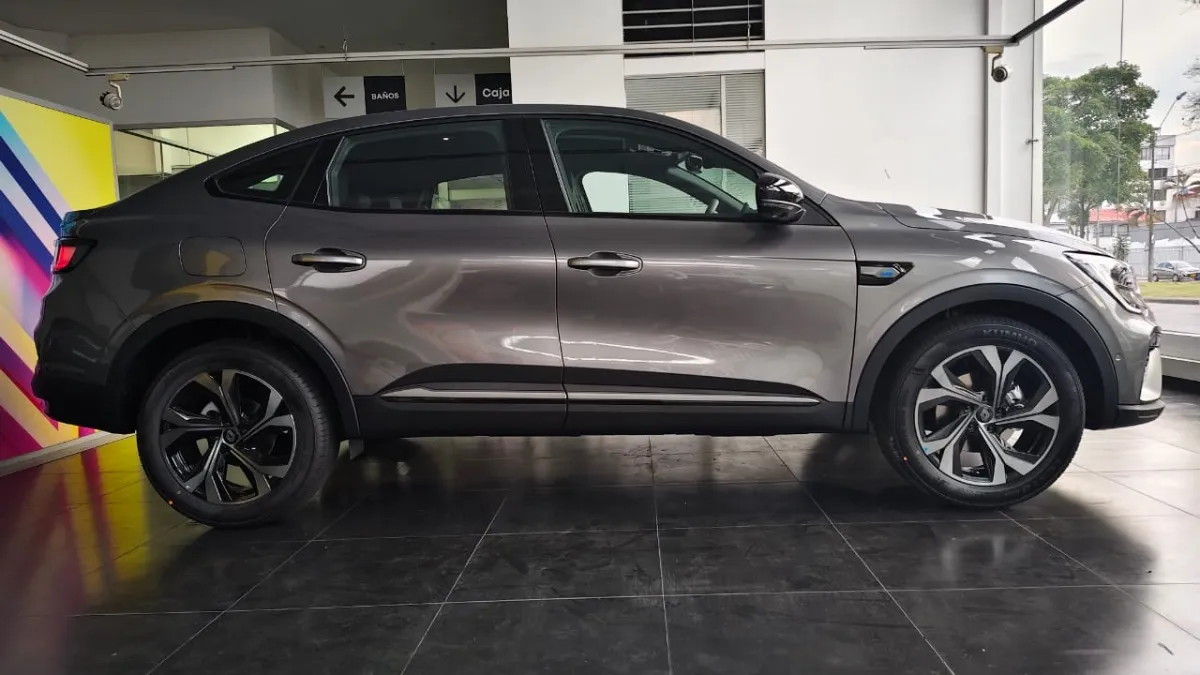 Renault Arkana 2025 Gris Cali