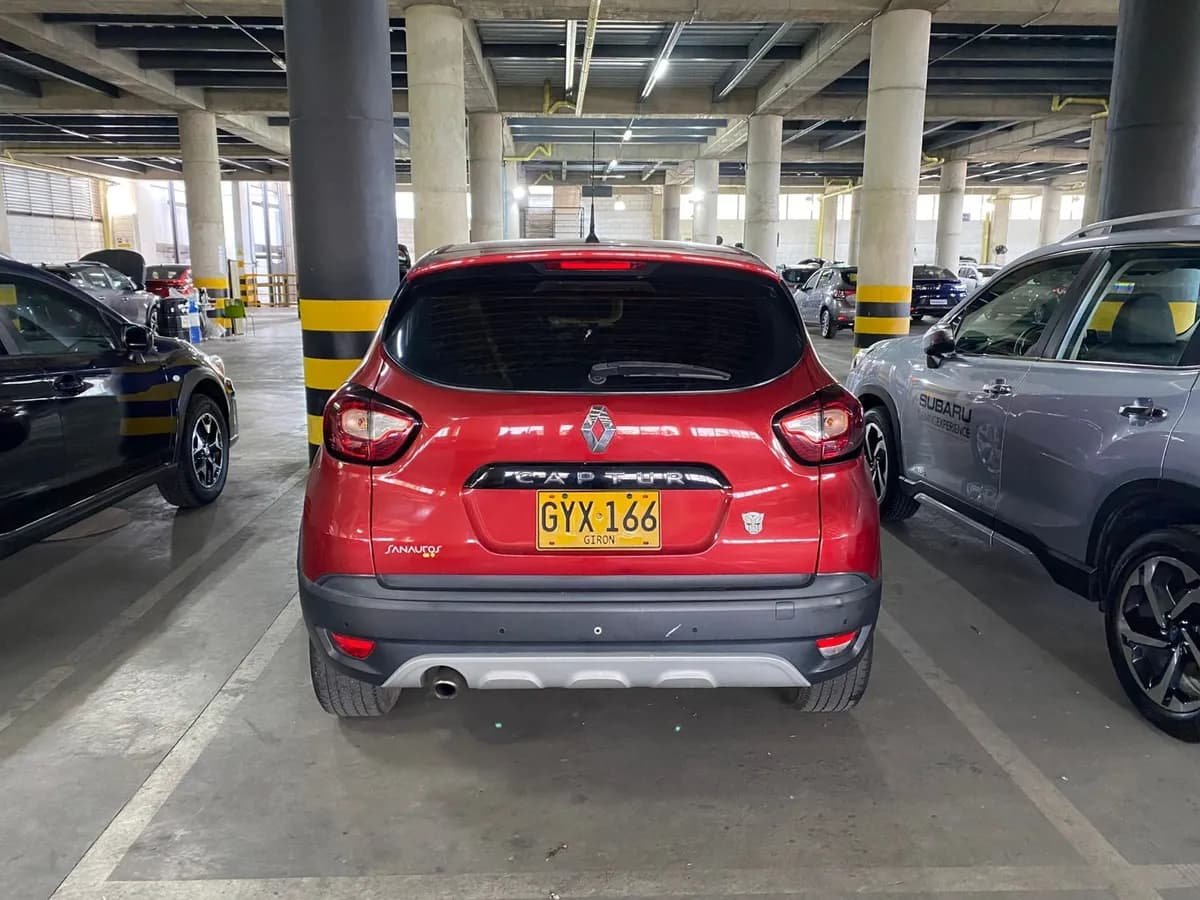 Renault Captur 2.0 Zen 2022 Rojo