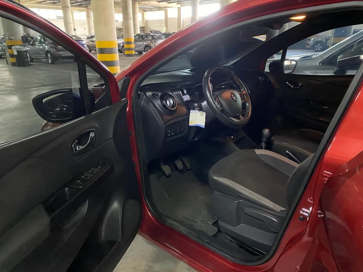 Renault Captur 2.0 Zen 2022 Rojo