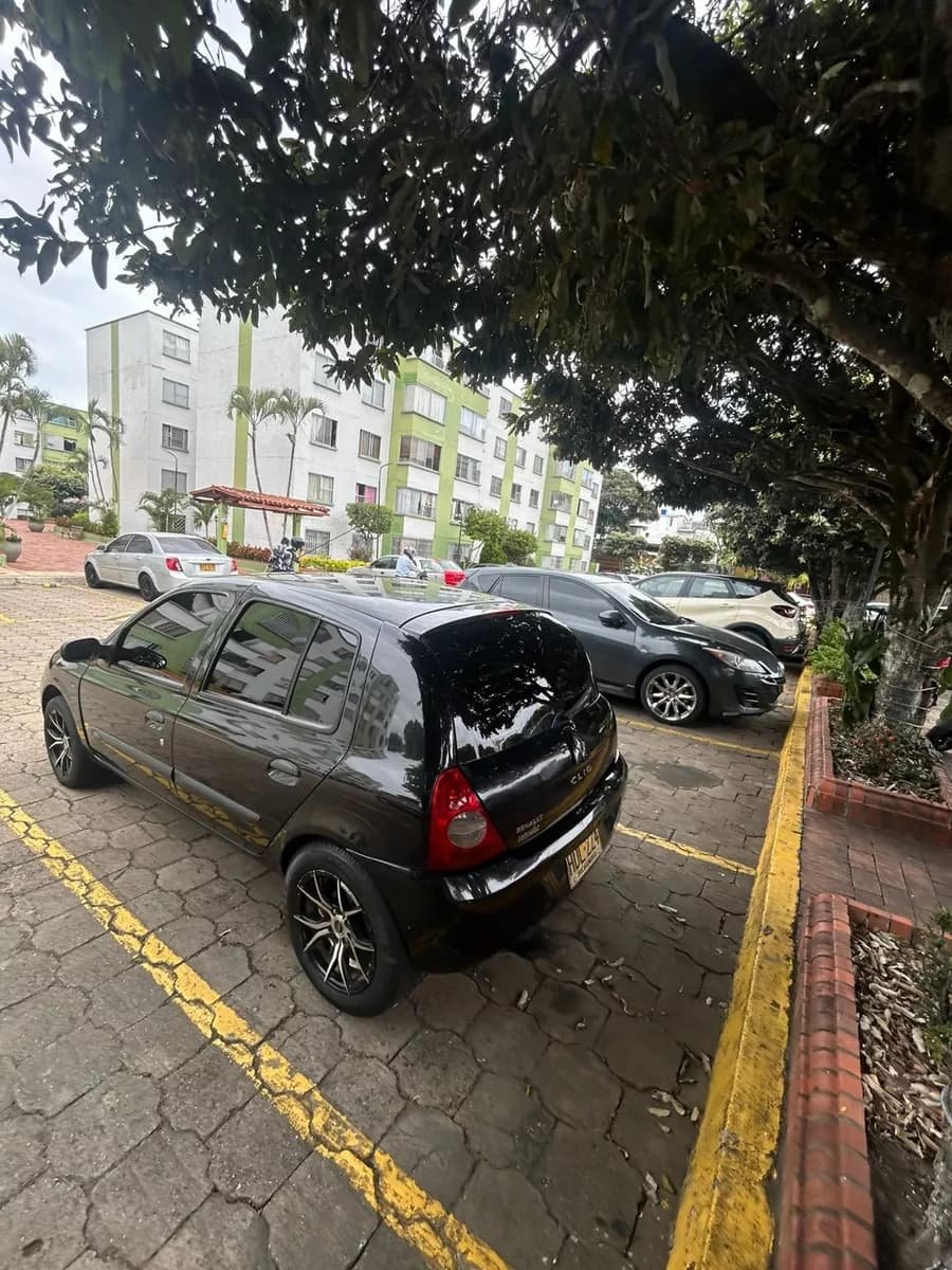 Renault Clio 1.2 Campus modelo 2013