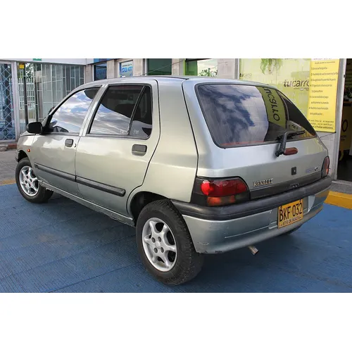 Renault Clio 1998 Verde Bogotá