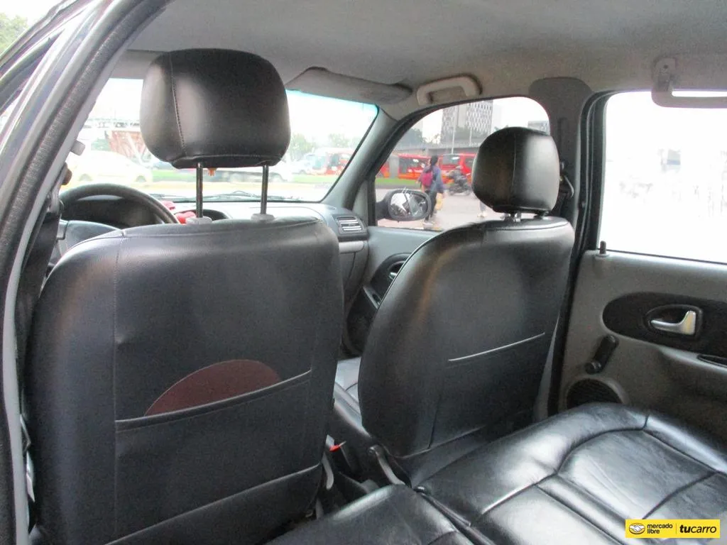 Renault Clio Dynamique 1600cc Mt Aa 2009 Gris