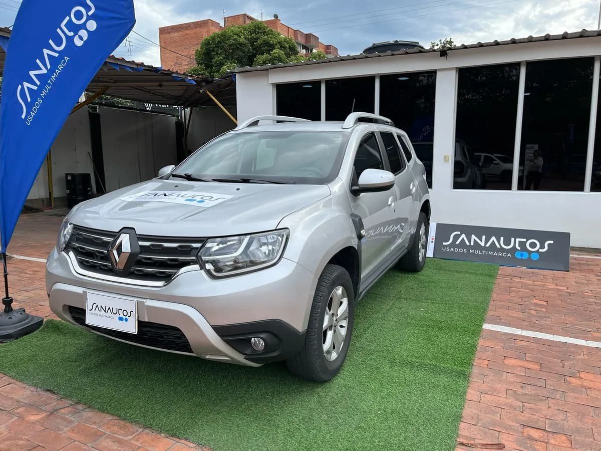 Renault Duster 1.3 Intense Cvt Plateado Año 2022