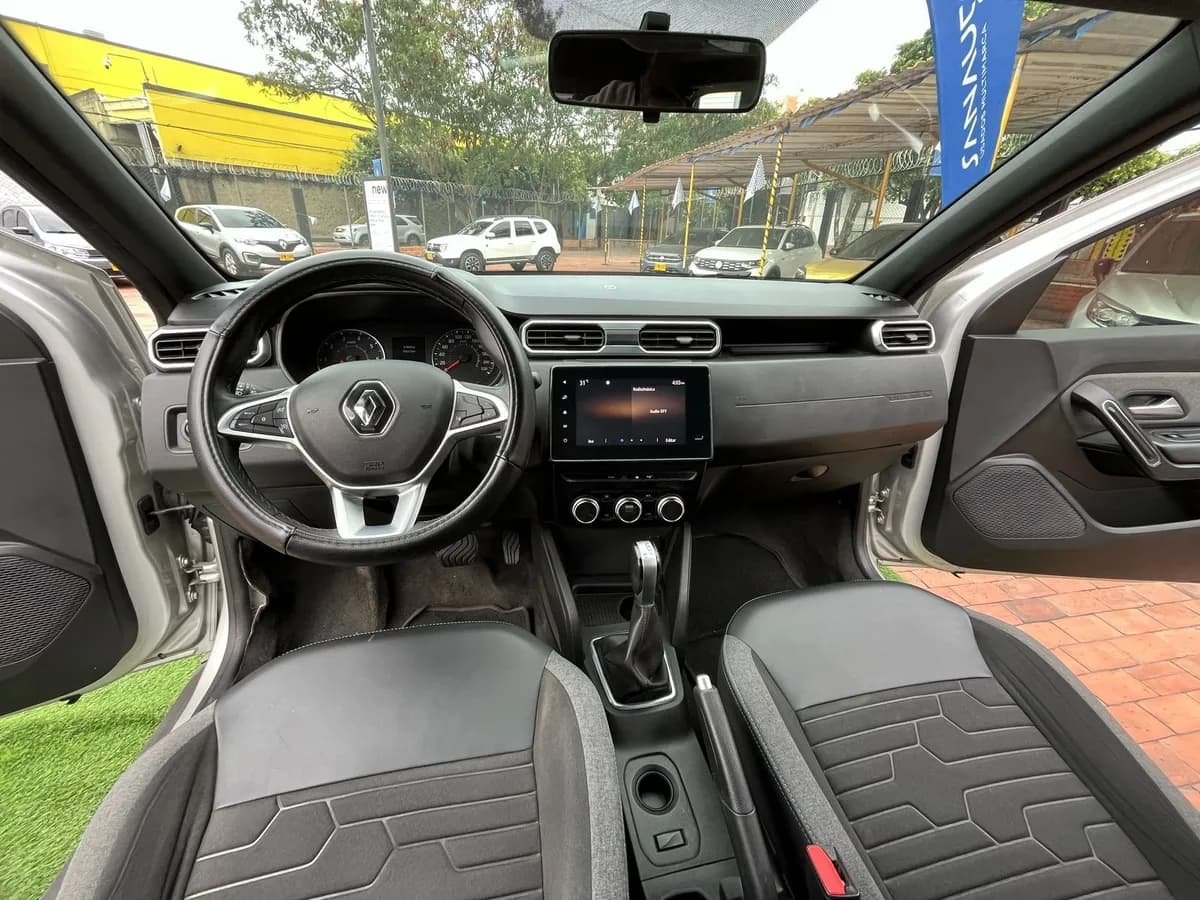 Renault Duster 1.3 Intense Cvt Plateado Año 2022