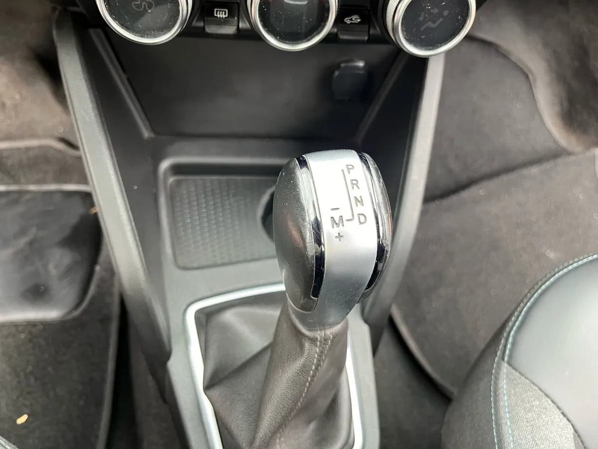 Renault Duster 1.3 Intense Cvt Plateado Año 2022