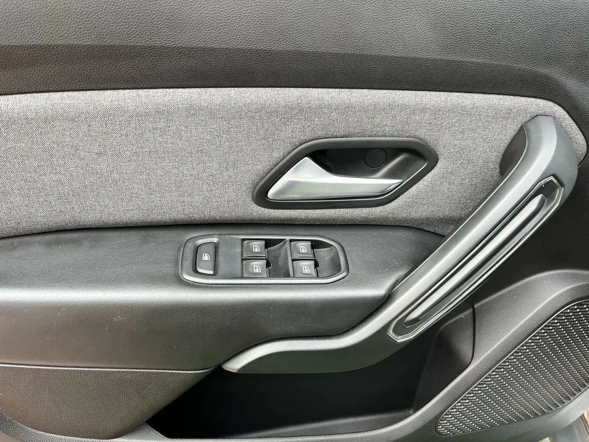 Renault Duster 1.3 Intense Cvt Plateado Año 2022