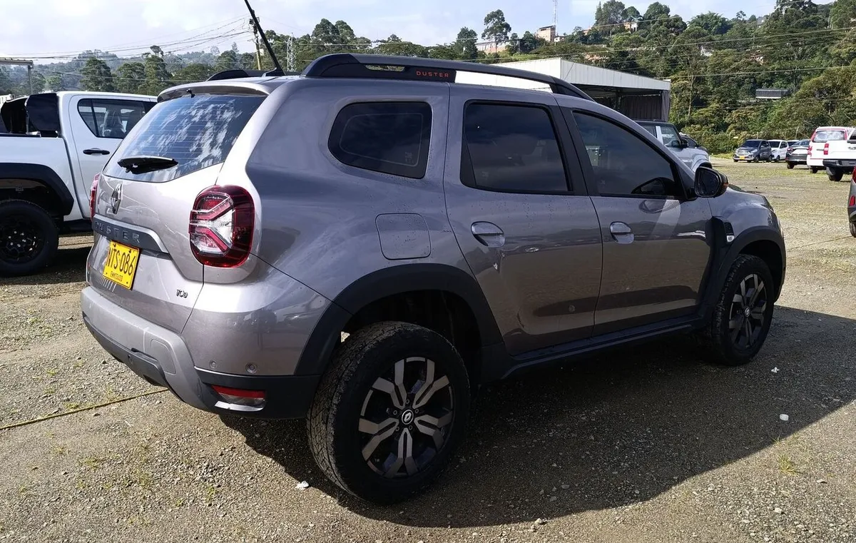 Renault Duster 2025 Gris Caldas