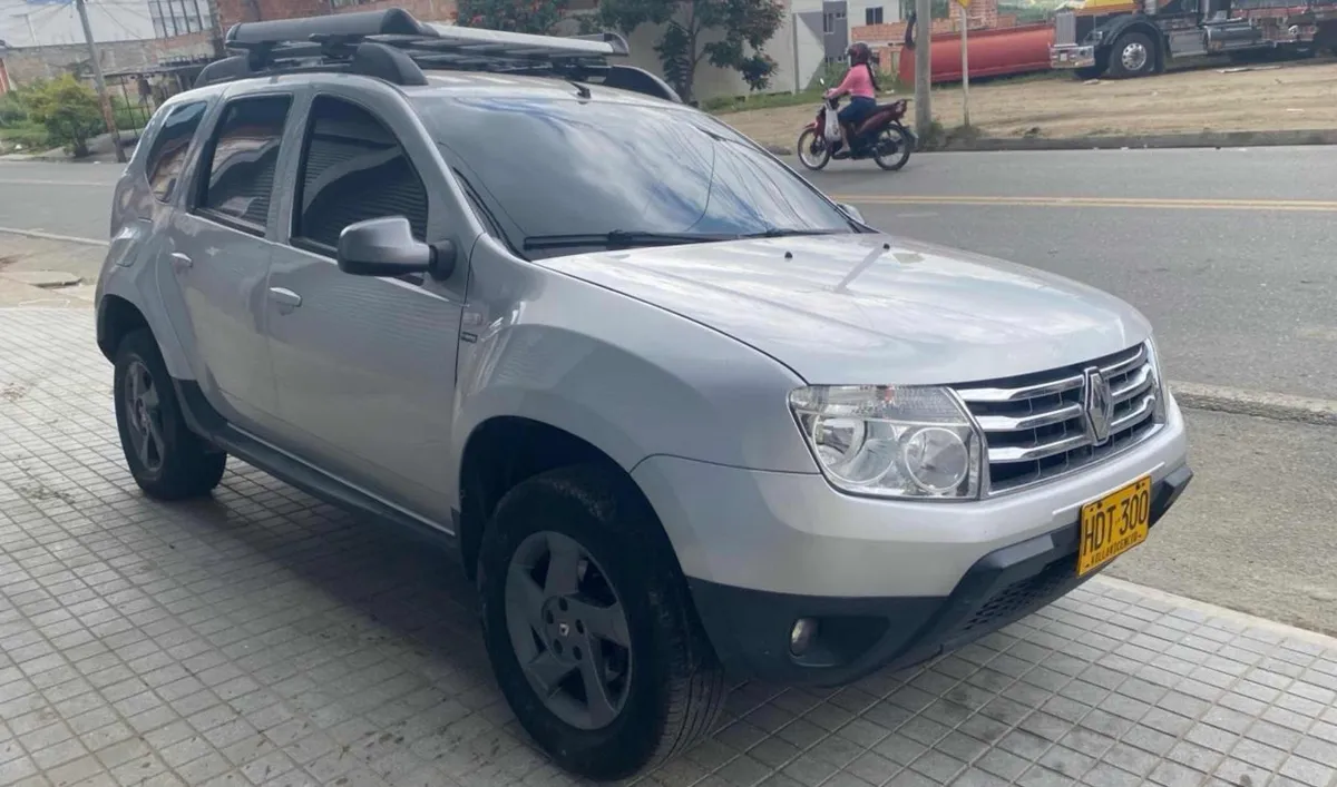 Renault Duster 2015 Gris Ocaña