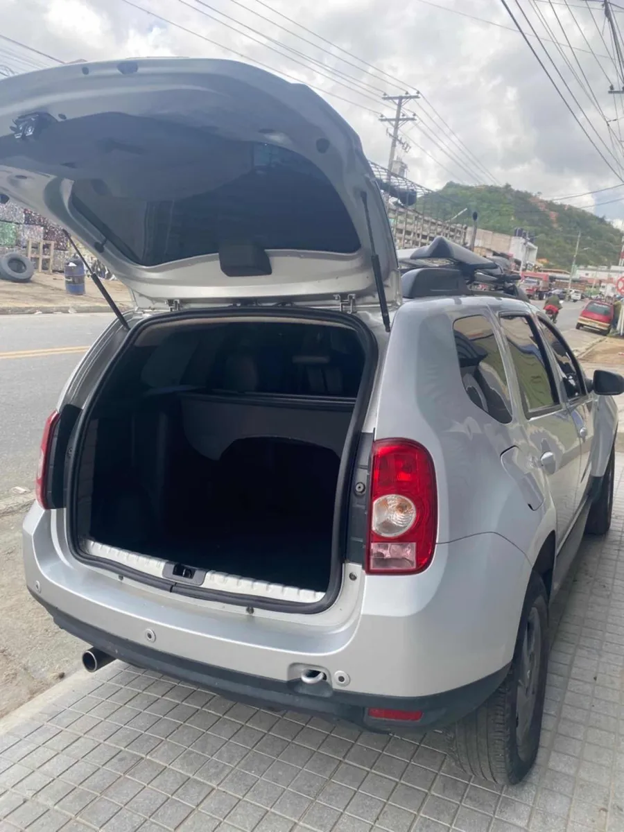 Renault Duster 2015 Gris Ocaña