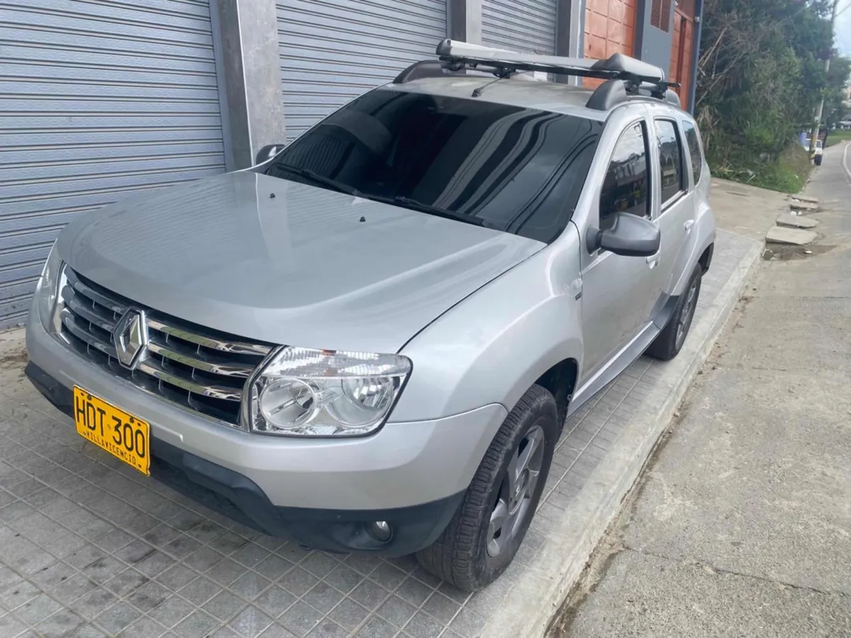 Renault Duster 2015 Gris Ocaña
