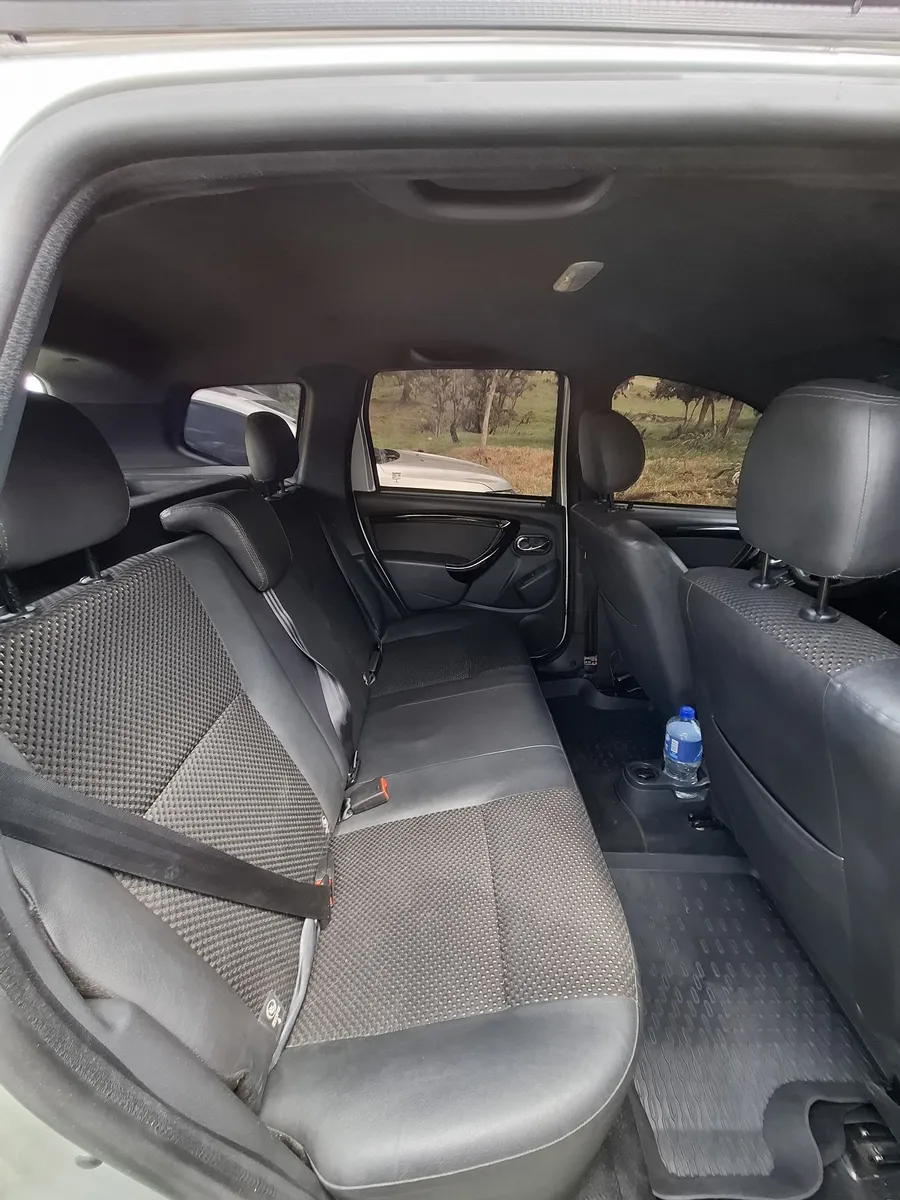 Renault Duster 2021 Gris Los Patios