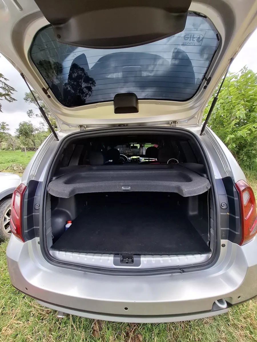 Renault Duster 2021 Gris Los Patios