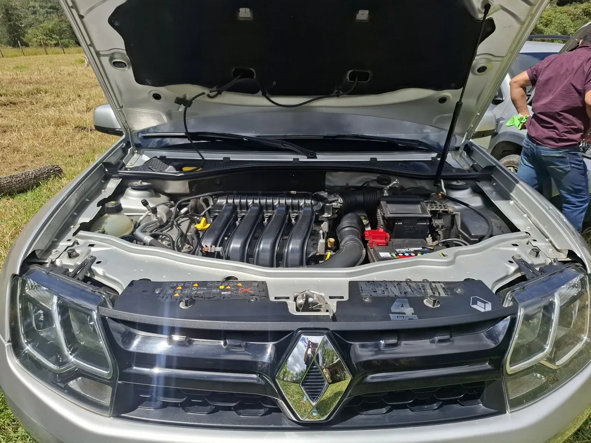 Renault Duster 2021 Gris Los Patios