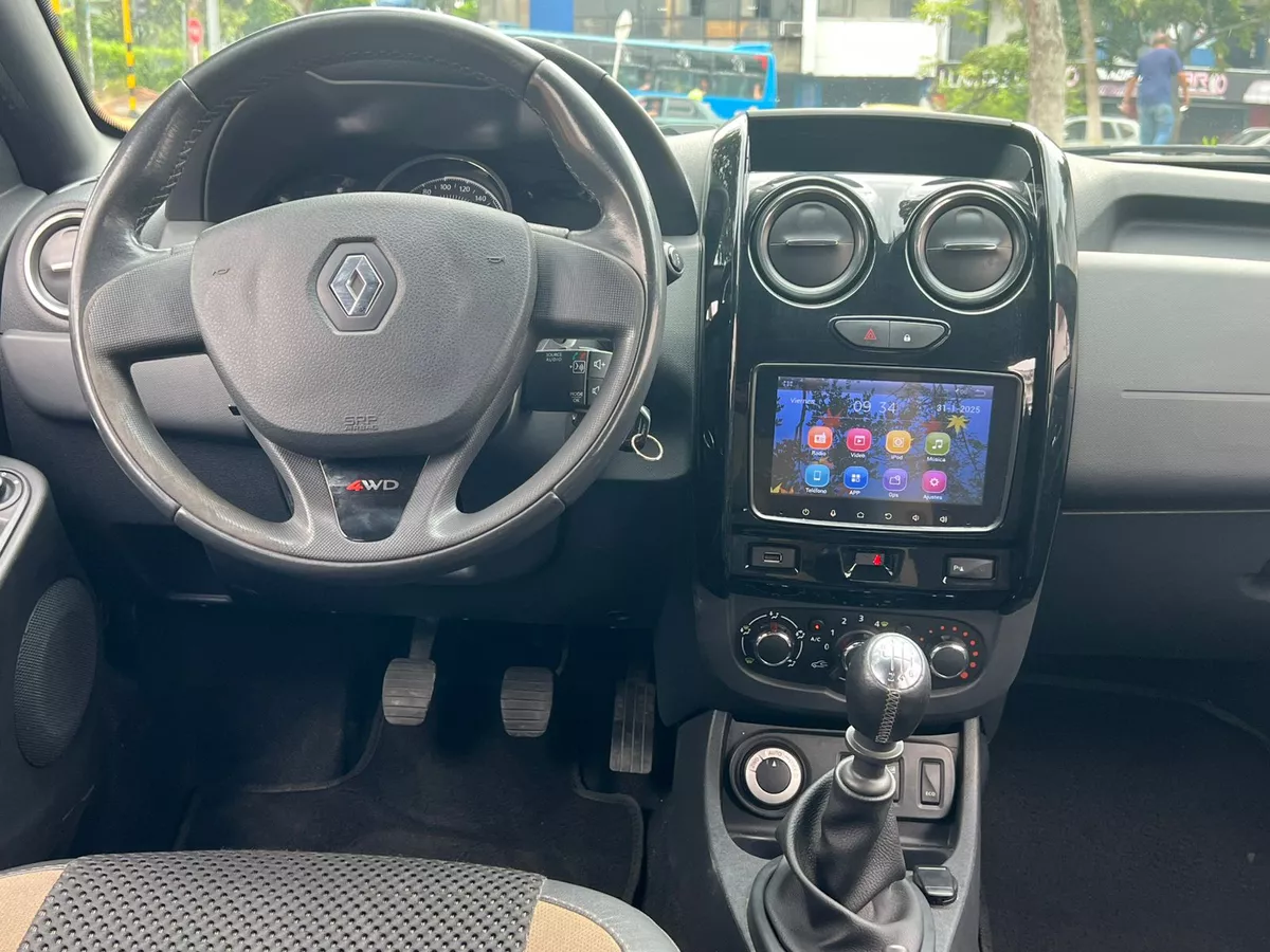 Renault Duster 2.0 Dynamique 4x4 MT
