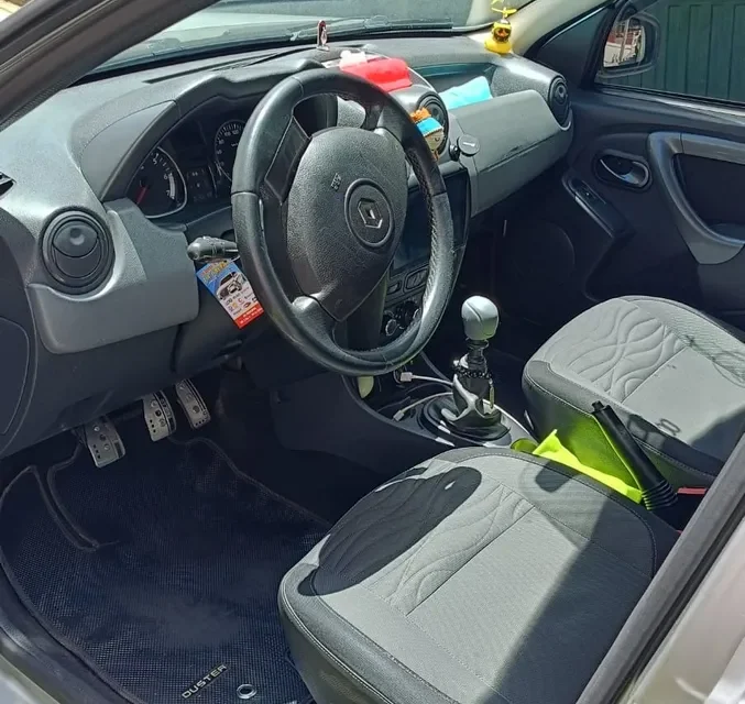 Renault Duster 2015 Dynamique 4x2 Gris11