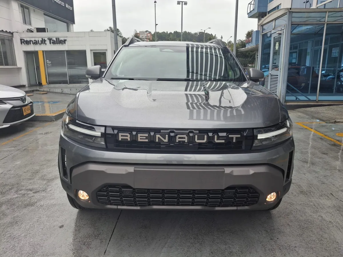 Renault Duster Híbrida 4x4 2026 Gris1