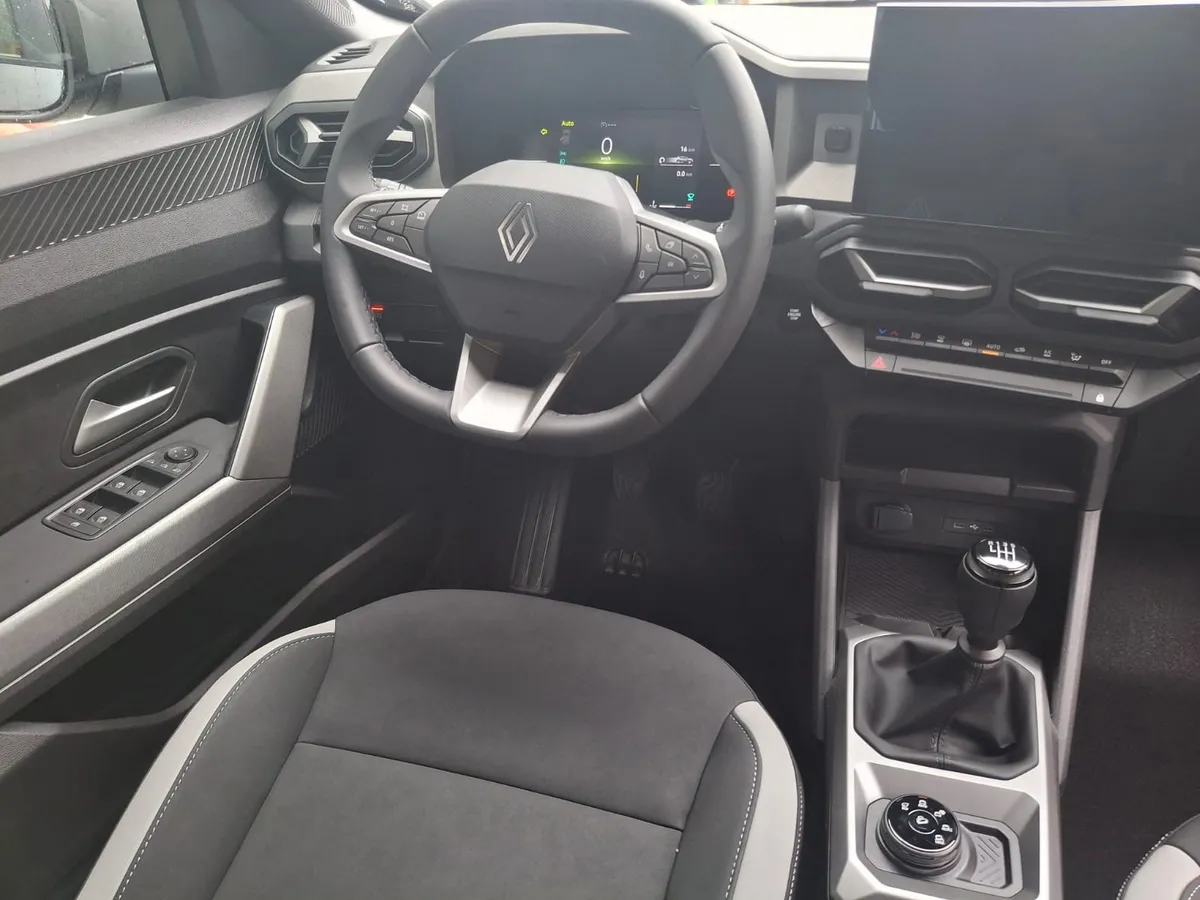Renault Duster Híbrida 4x4 2026 Gris6