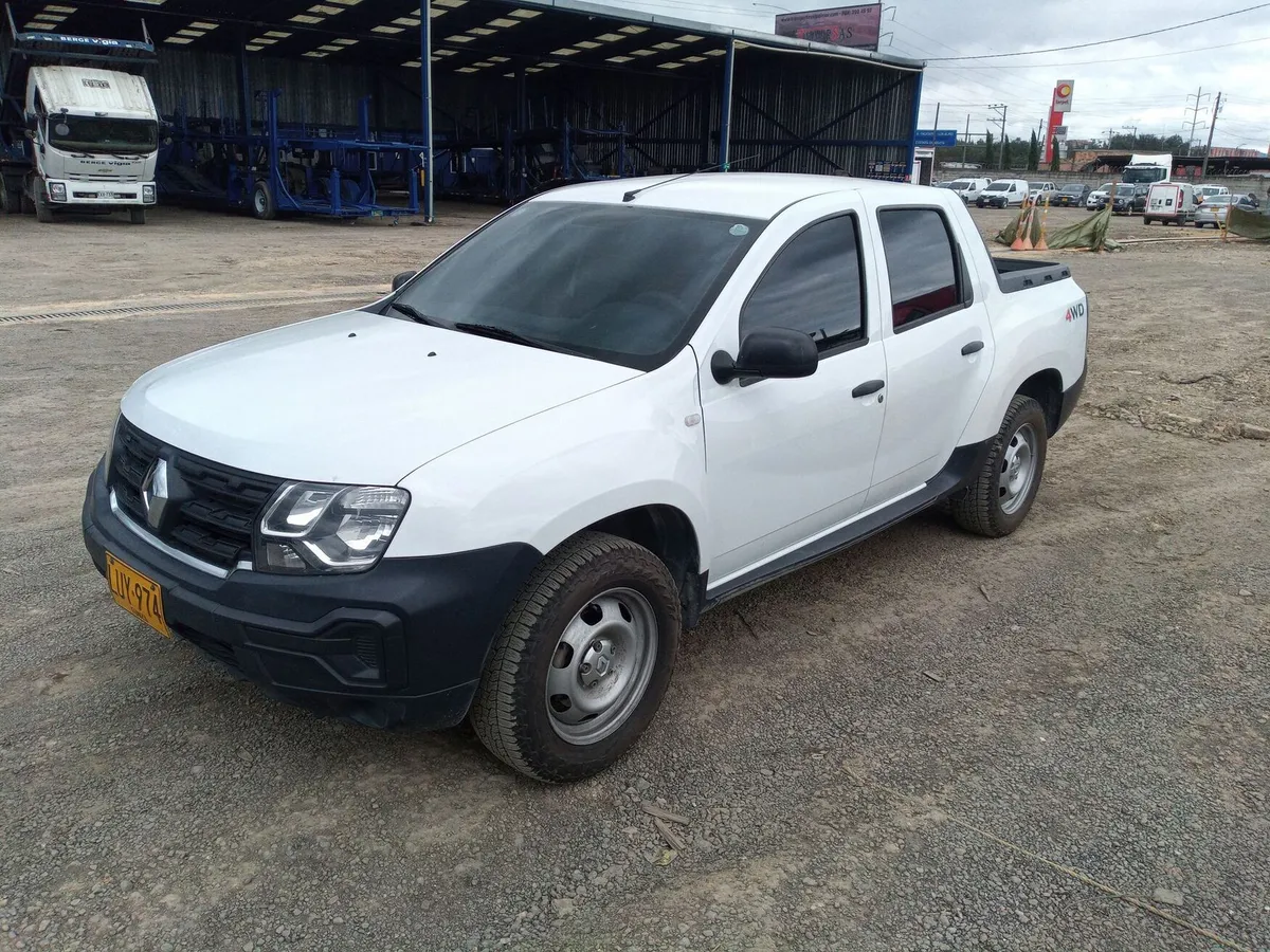 Renault Duster Oroch 2023 Blanco Bogotá