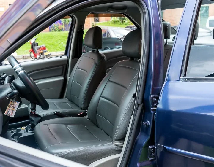 Renault Logan 1.4 Dynamique 2006 azul5