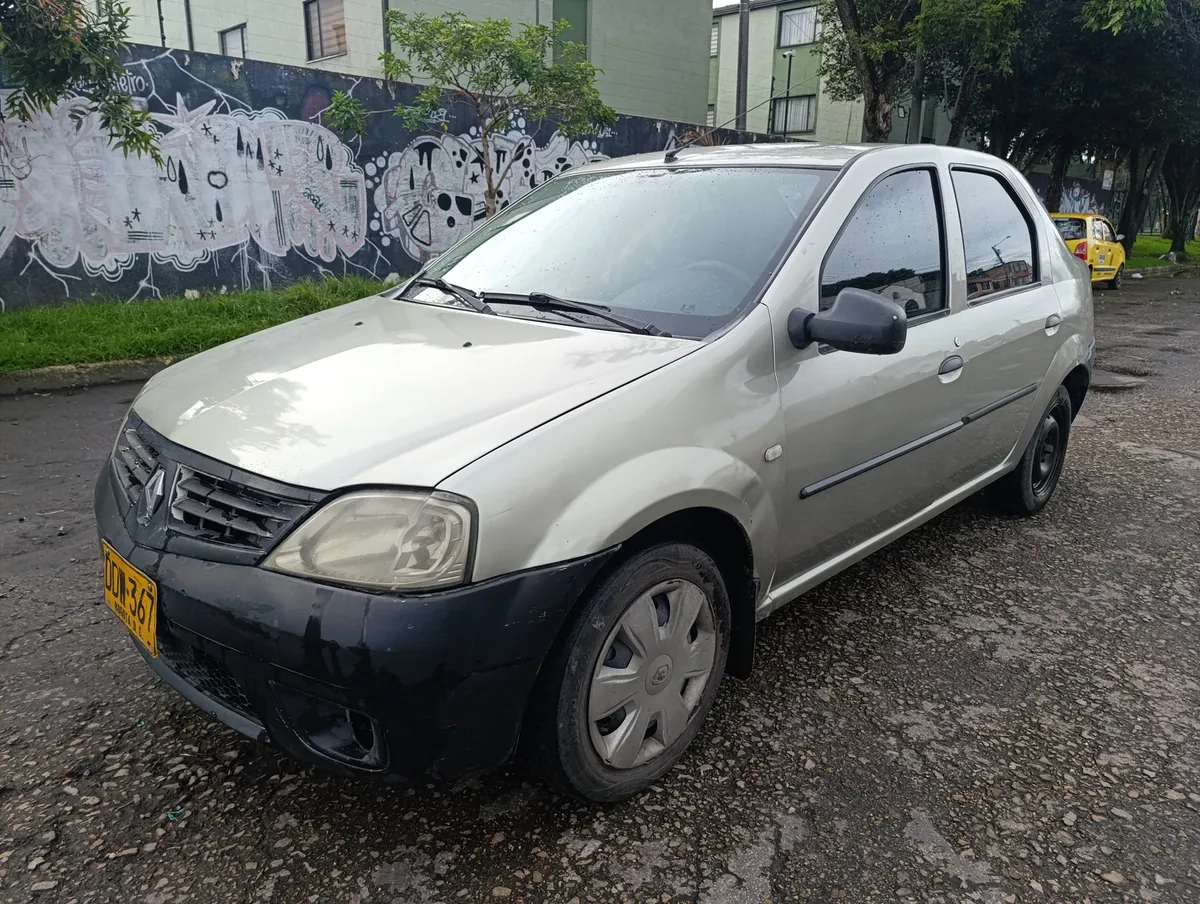 Renault Logan 2010 Gris Bogotá