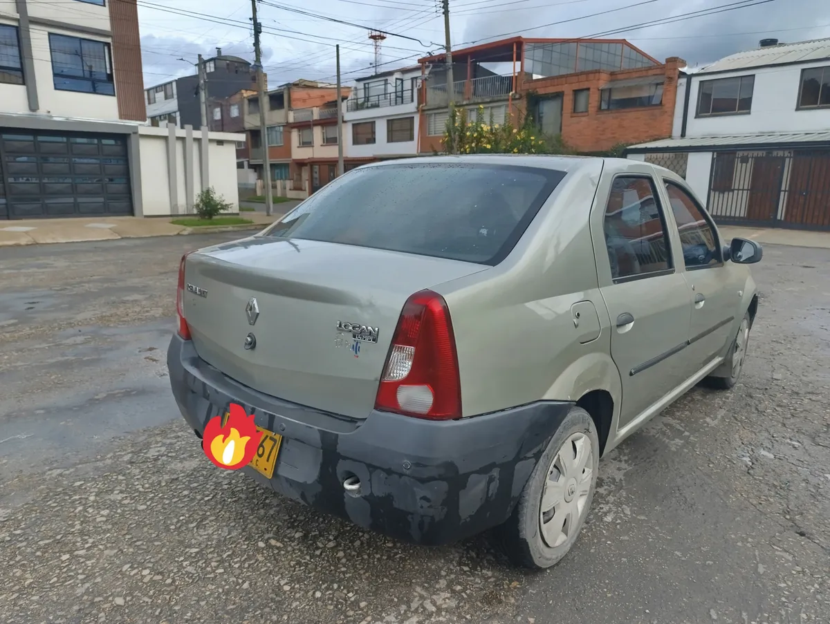 Renault Logan 2010 Gris Bogotá
