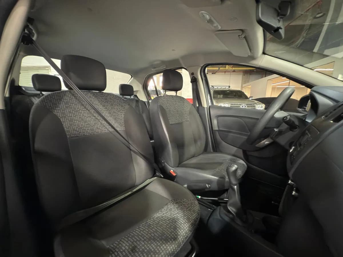 Renault Logan 1.6 Authentique / Life 2019 Gris
