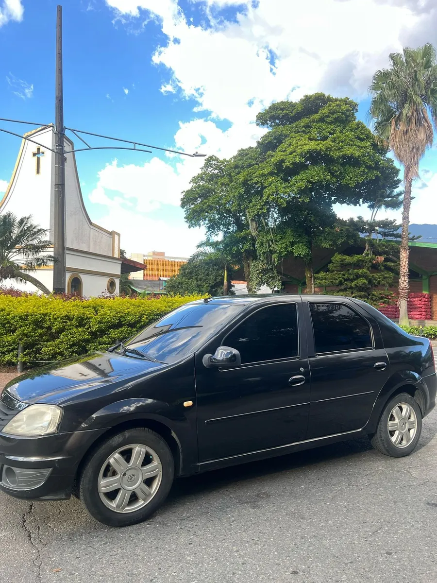 Renault Logan 1.6 Dynamique Nd 2011 Negro