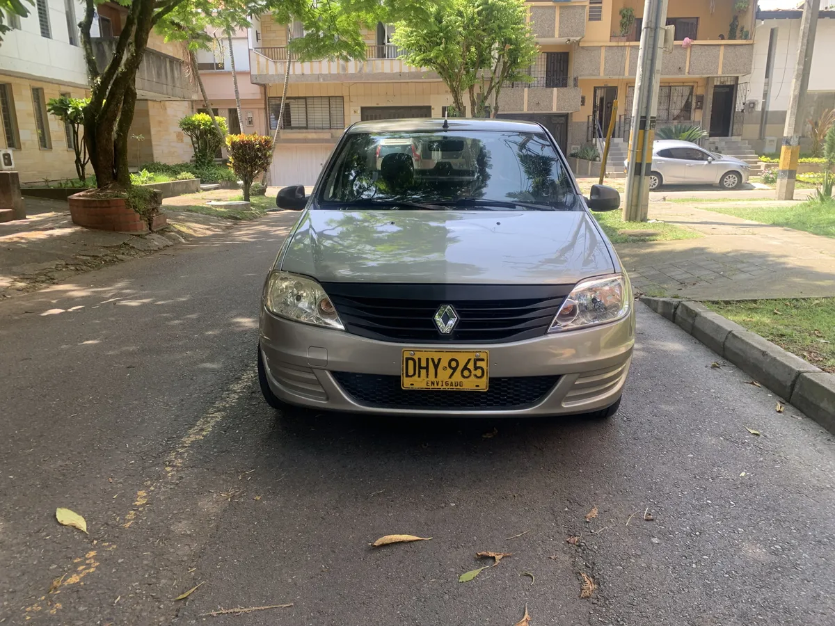 Renault Logan 2018 Gris Medellín
