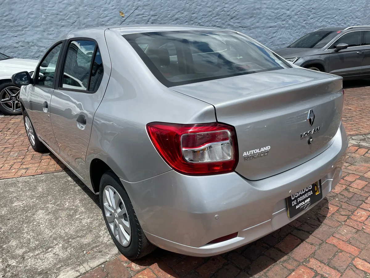 Renault Logan 2018 Plateado Bogotá