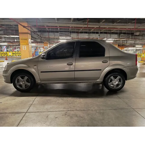 Renault Logan 2015 Beige Bogotá