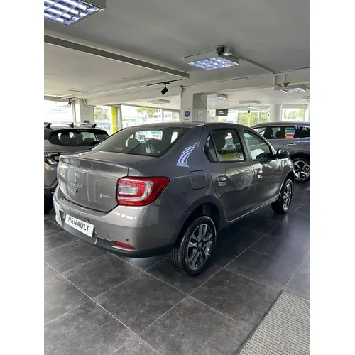 Renault Logan 2026 Gris Bogotá