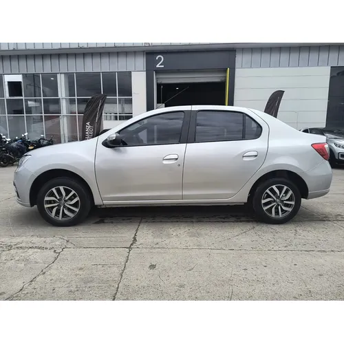 Renault Logan 2022 Plateado Bogotá