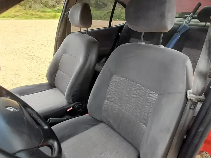 Renault Megane 1.4l 2004 rojo8