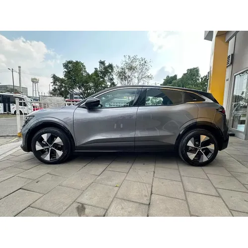 Renault Megane E-Tech 2026 Gris Bogotá