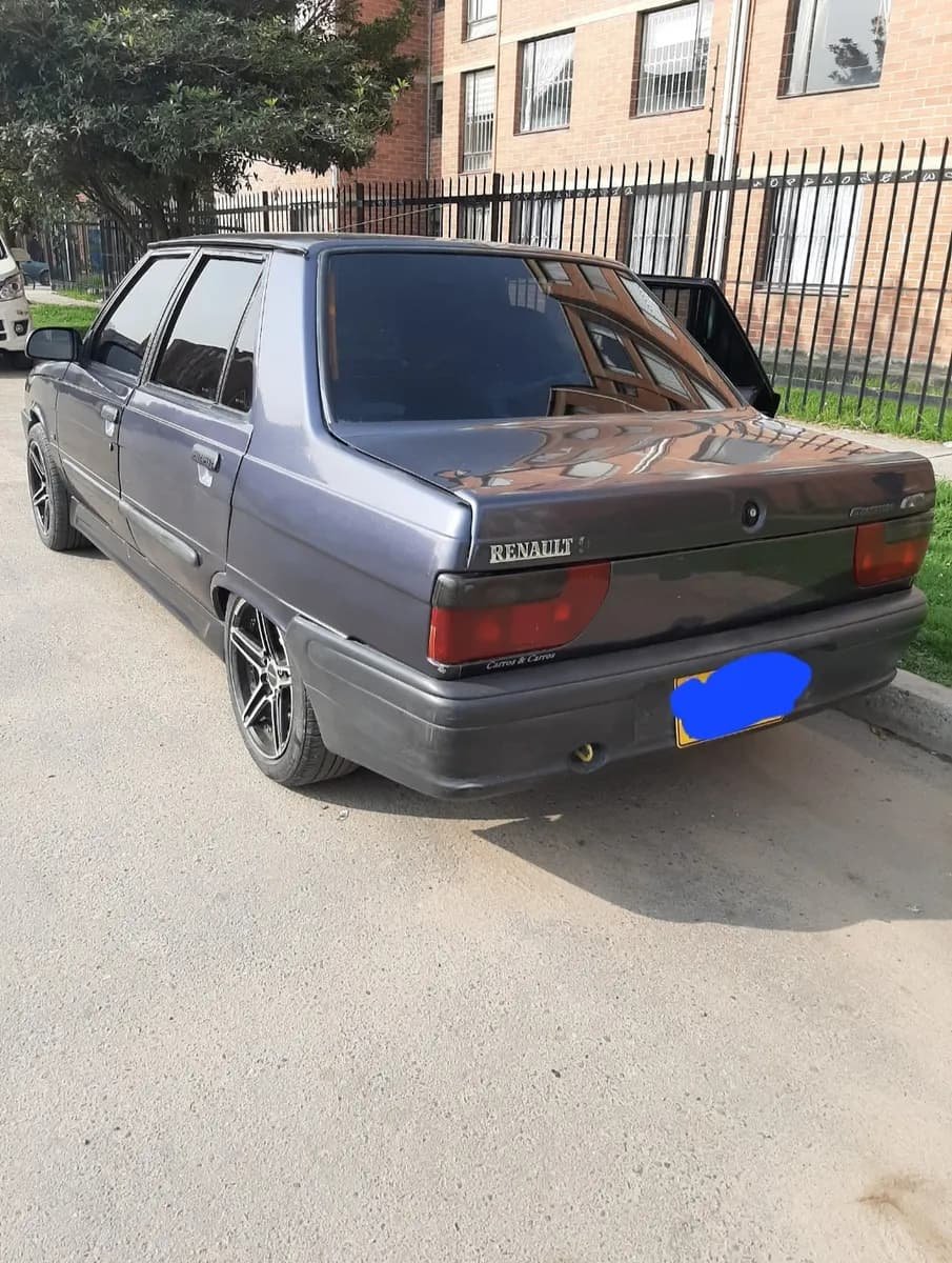 Renault R9 1.4 modelo 1997 Azul