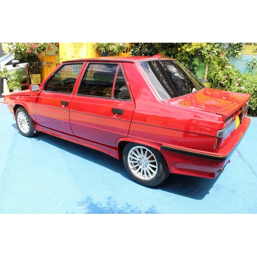 Renault R9 1992 Rojo Bogotá