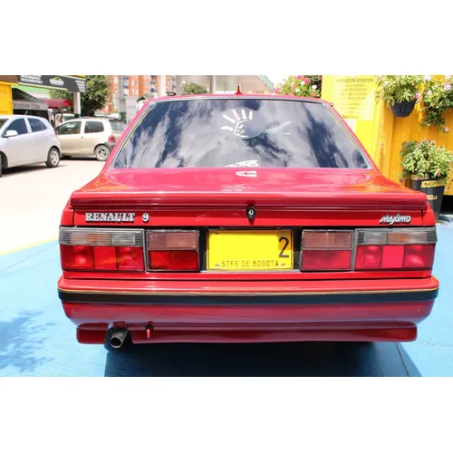 Renault R9 1992 Rojo Bogotá
