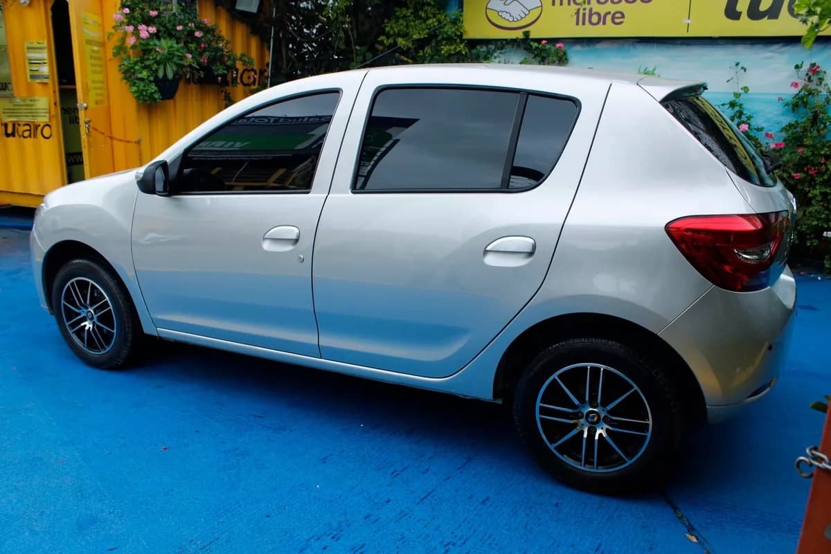 Renault Sandero 1.6 Dynamique Gris 2021