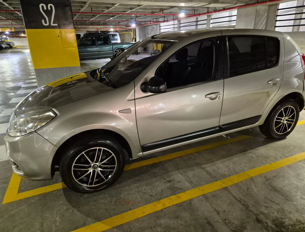 Renault Sandero 2014 Beige Bello