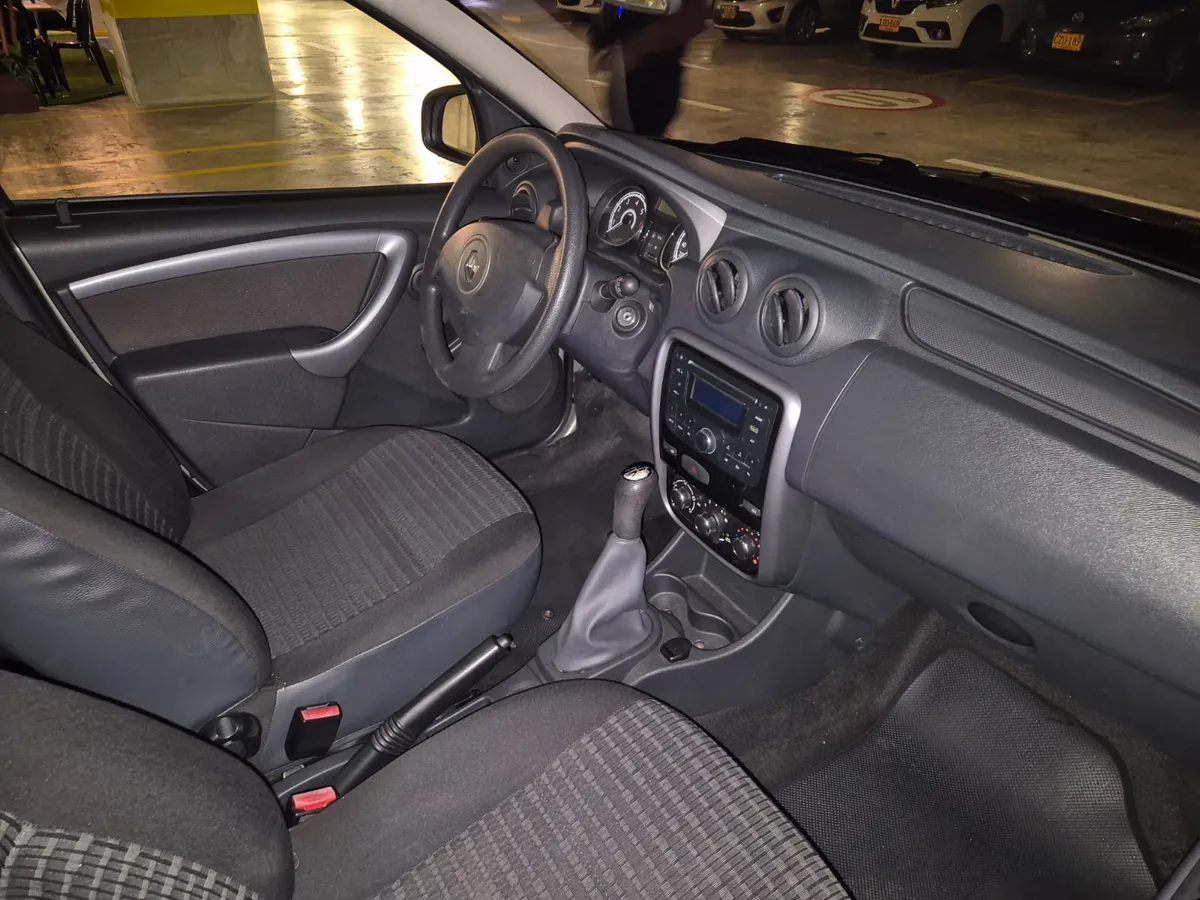 Renault Sandero 2014 Beige Bello