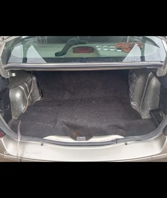 Renault Symbol 1.4 Alize 2007 dorado2