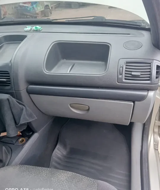 Renault Symbol 1.4 Alize 2007 dorado4