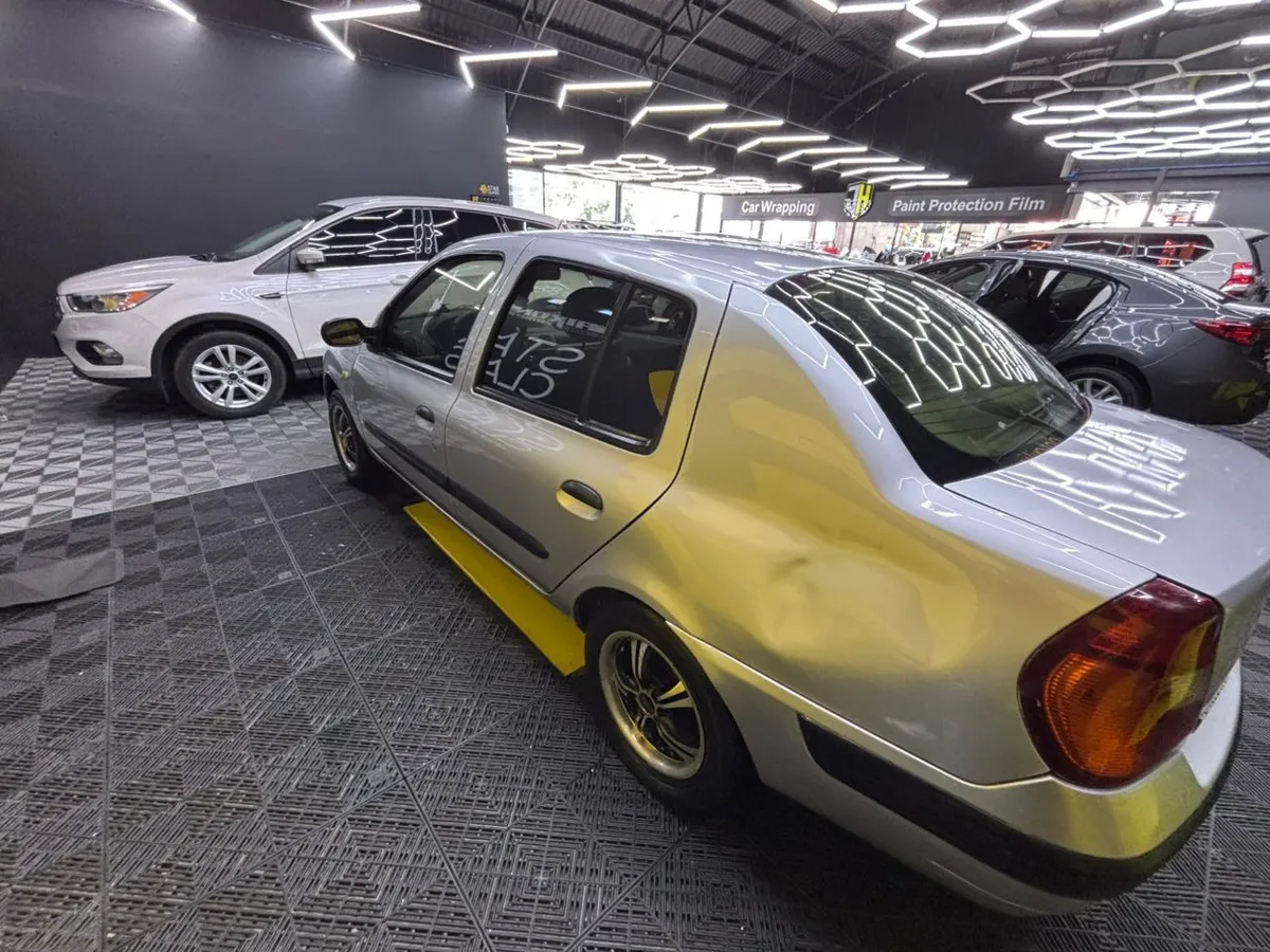 Renault Symbol 2006 Plateado Medellín