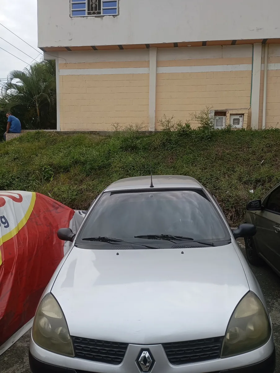 Renault Symbol 2004 Gris Yumbo