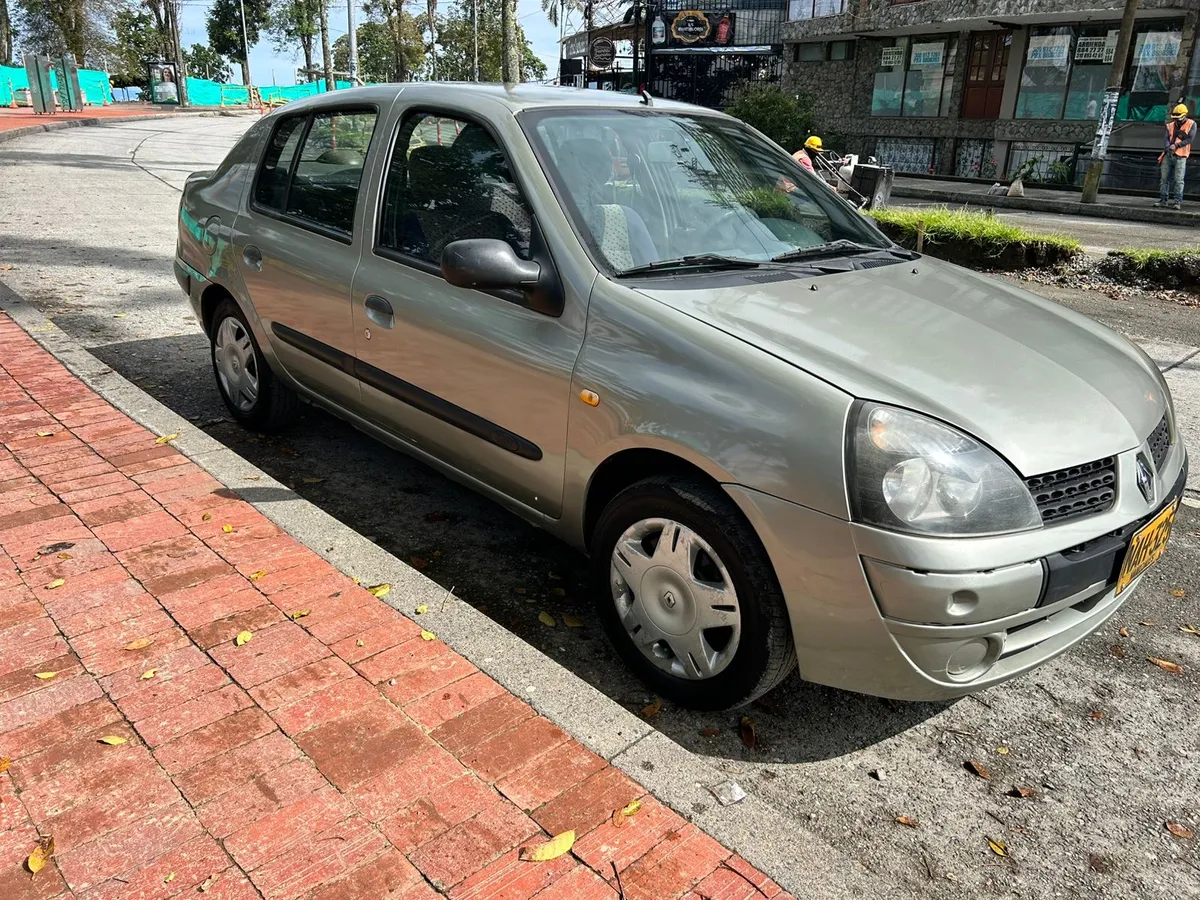 Renault Symbol 2004 Gris Manizales