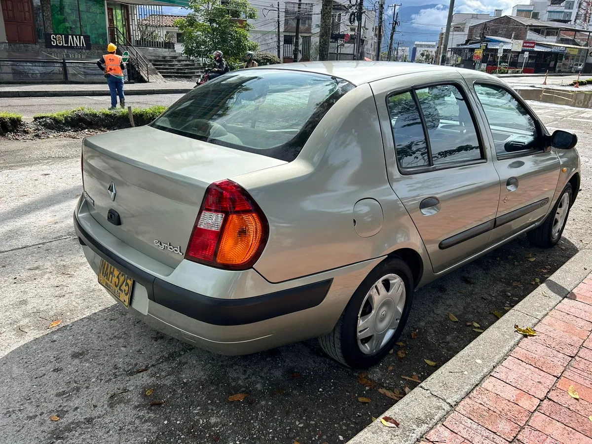 Renault Symbol 2004 Gris Manizales
