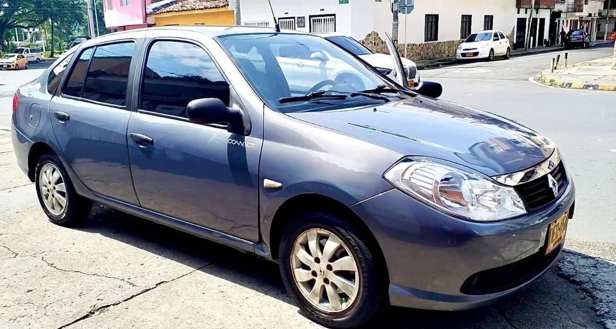 Renault Symbol 1.6 Confort Azul Año 2012